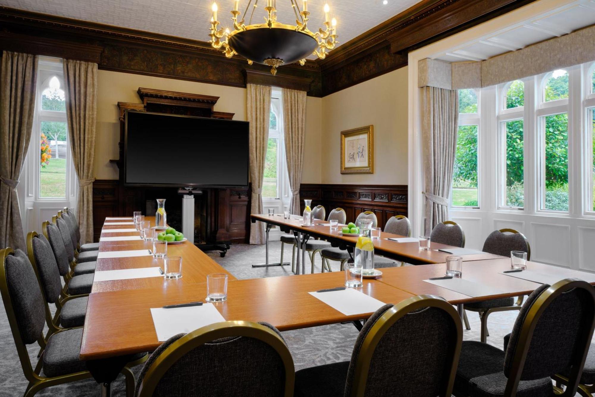Delta Hotels By Marriott Breadsall Priory Country Club Дерби Экстерьер фото